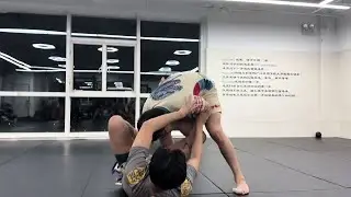 技术教学更新，camping转切过腿#巴西柔术 #巴西柔术教学视频 #mma #降伏摔跤 #巴西柔术教程