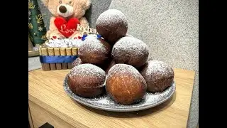 PĄCZKI Z NADZIENIEM PISTACJOWYM