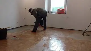 Comment faire un ragréage - Autolissant sur un carrelage