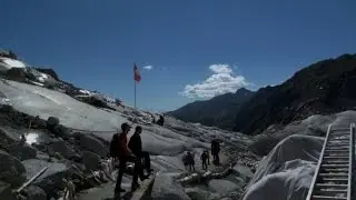Blankets cover Swiss glacier in vain effort to halt icemelt