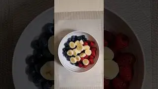 Salad buah plus yogurt dan madu 🥗#hidupsehat #saladbuah #jajansehat #cemilansehat  #dietsehat
