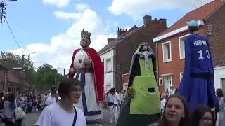 fêtes de Sigebert 2024 défilé , rigodon de géants suivi d'un mariage des géants pouchnard et Emilie