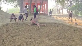 Hard Work Begins at a Young Age #subhashakhadajaunpur #wrestlingmoves #kushtitime 