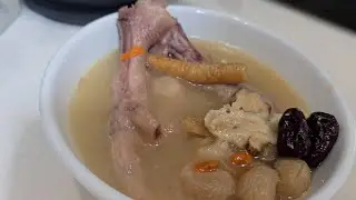 药膳鸡脚汤 - Herbal Chicken Feet soup. This soup is full of collagen