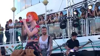 In The Mourning/Landslide - Paramore - PARAHOY 7/3/14