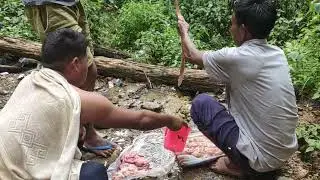 A Vaiphei Tribal method of preparing Pig Intestine... 2023 Tengnoupal Relief Camp