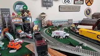 Dropping of a beer car for the Gulf Gas station #subscribe #modeltrains 