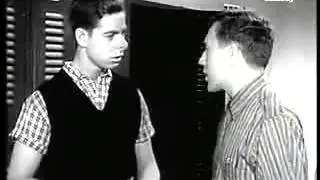 retrospecter - Chico languido se va con los malos