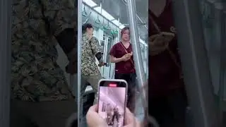 👉 His support helped her escape from the harasser.. #signalforhelp #kindness #awareness #silenthee