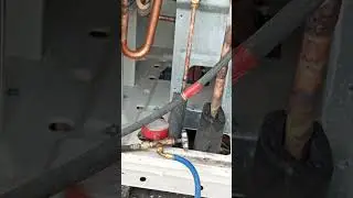 #actechnician VRF system pressure testing #mitsubishi vrf 8 Hp system pressure testing