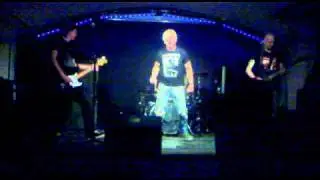 The Defectives-Fashion punks(LIVE@NABAKLAB 22.01.11)