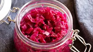 How to Make Red Cabbage Sauerkraut - So Easy!