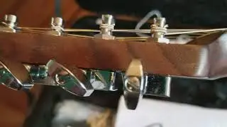 RIFT SAWN NECK.