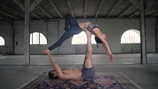 Acro Yoga flow