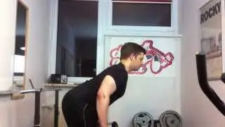 Ćwiczenie na plecy - wiosłowanie ze sztangielkami - Domownia trening w domu