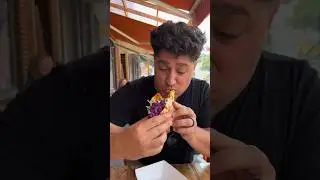The CHEESY CHICKEN TIKKA MASALA NAAN TACO from Taco Mahal in NYC! 🤤🤤 #DEVOURPOWER