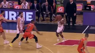 Casper Ware with 28 Points vs. Cairns Taipans