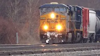 Встречайте тройной поезд Missile Fast! Два больших поезда из CSX Manifest! Вид на низкорамный пое...