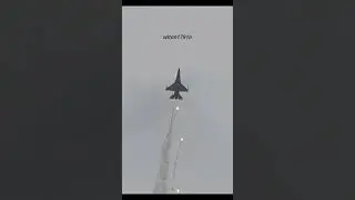 Singapore Airshow 2026 F-16C finale flares #singaporeairshow #fighterjet #airforce #aviation