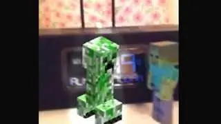 Realistic creeper stop moition