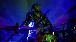 The Nudge - Live at Puppies - ** Warning - may blow your mind **