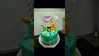 Disaster cake turned into a cake the customer loved. #cake #cakedisign #cakediy #cakeart
