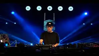 Complex Livestream presents VNTM Live