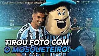 SUARÉZ ENLOUQUECEU COM O MASCOTE DO GRÊMIO!