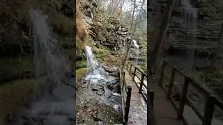 Fall waterfall season has begun!!! 🥰📍Devil's Den Trail, Devil's Den State Park, Arkansas #devilsden