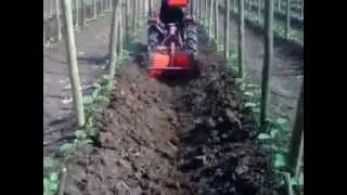 Tractor KUBOTA B2320 Zanjeador Robursa Tracto Agr&iacute;cola.