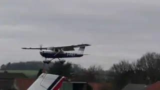 Cessna 152 Landing at Netherthorpe Airfield