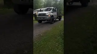 Always looking large 😌 #largecars #automobile #duramax #dieselengine #countrymusic #youtubeshorts