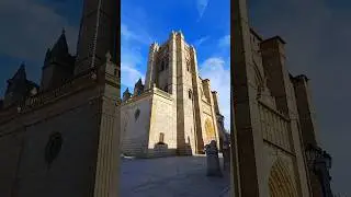 #avila #spain🇪🇸 #sculpture #church #cathedral #avilawall #medieval #roman #turism #travel  #europ