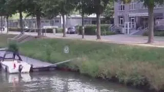 Boot vaart op de Barge