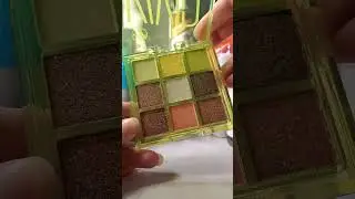 W7 Makeup Vivid Palette in Glowin' Green #w7makeup #w7palette #greeneyeshadow