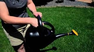 Amleo.com w/ GardenersEdge.com and the 47287 Fiskars Watering Can