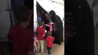Food distribution On children in Gaza 🙂توزيع فطور للأطفال