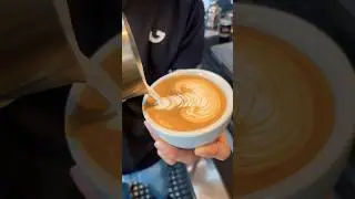 Rosetta Latte Art #coffee #barista