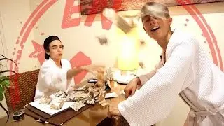Money, Money, Money! | En skev resa med Alex & Wille | Ep.7