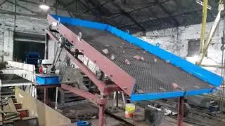 Single bed vibrating separator for mixed minerals like stone with soil and dust Etc