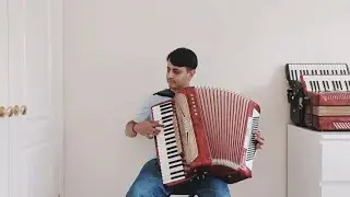 Reginella Campagnola on the accordion! 