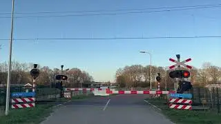 Spoorwegovergang Raalte // Dutch Railroad Crossing