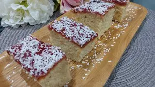 Classic jam and coconut old school tray bake||Super moist vanilla sponge cake recipe||Birthday cake