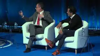 XXVII Congreso de Faconauto. Mesa redonda sobre veh&iacute;culo aut&oacute;nomo y cliente conectado