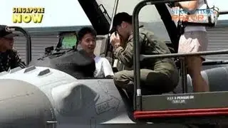 Hot hunks sweat it out (Airshow 2010 2.1)