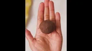 Nestl&eacute; - Peppermint Crip Thumbprint Cookies