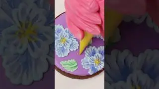 This is one of those &ldquo;trust the process&rdquo; cookie designs 😅 #decoratingcookies #royalicing