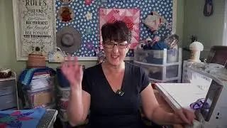 Top Stitching the Petals Quilt! LIVE