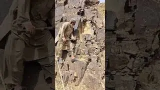 Extraction Of Stones From Valley 🏞️ #stoneextraction #valleylife #miningvideo