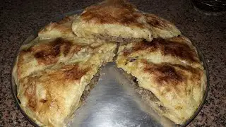 بالعيش السوري عملت احلي صينيه جلاش باللحمه المفرومه والذ طعم 😍😄❤